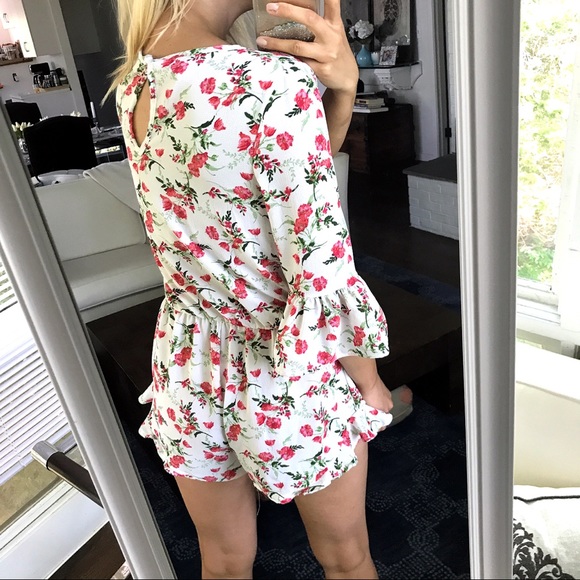 🌺 OFF-WHITE PINK RED GREEN FLORAL ROMPER! - Picture 2 of 7